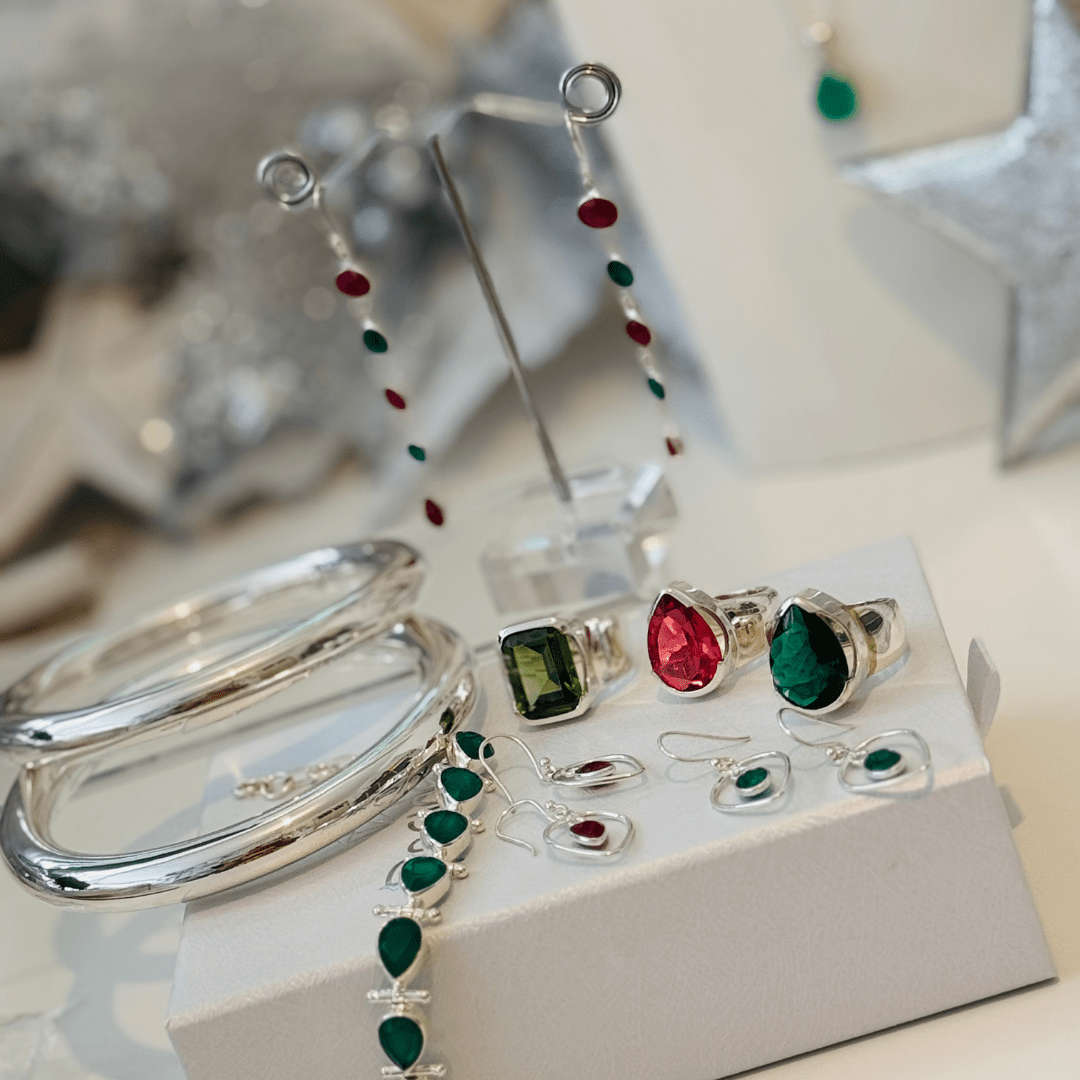 2024 Christmas gifts for her: your best guide to treating the mum, wife or special woman in your life - Desiderate PTY LTD