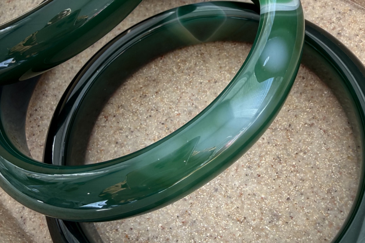 The Complete Guide to Jade Bangles in Australia: Everything You Need t