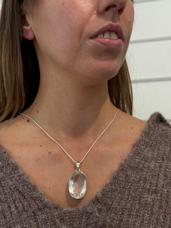 Quartz Pendant Desiderate