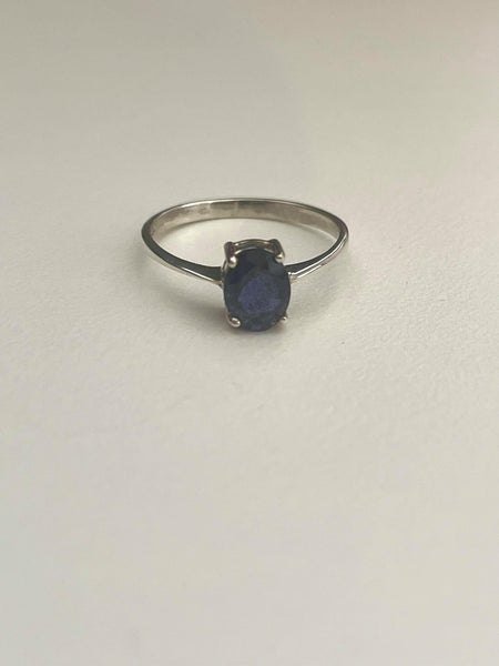 Minimalist deals sapphire ring